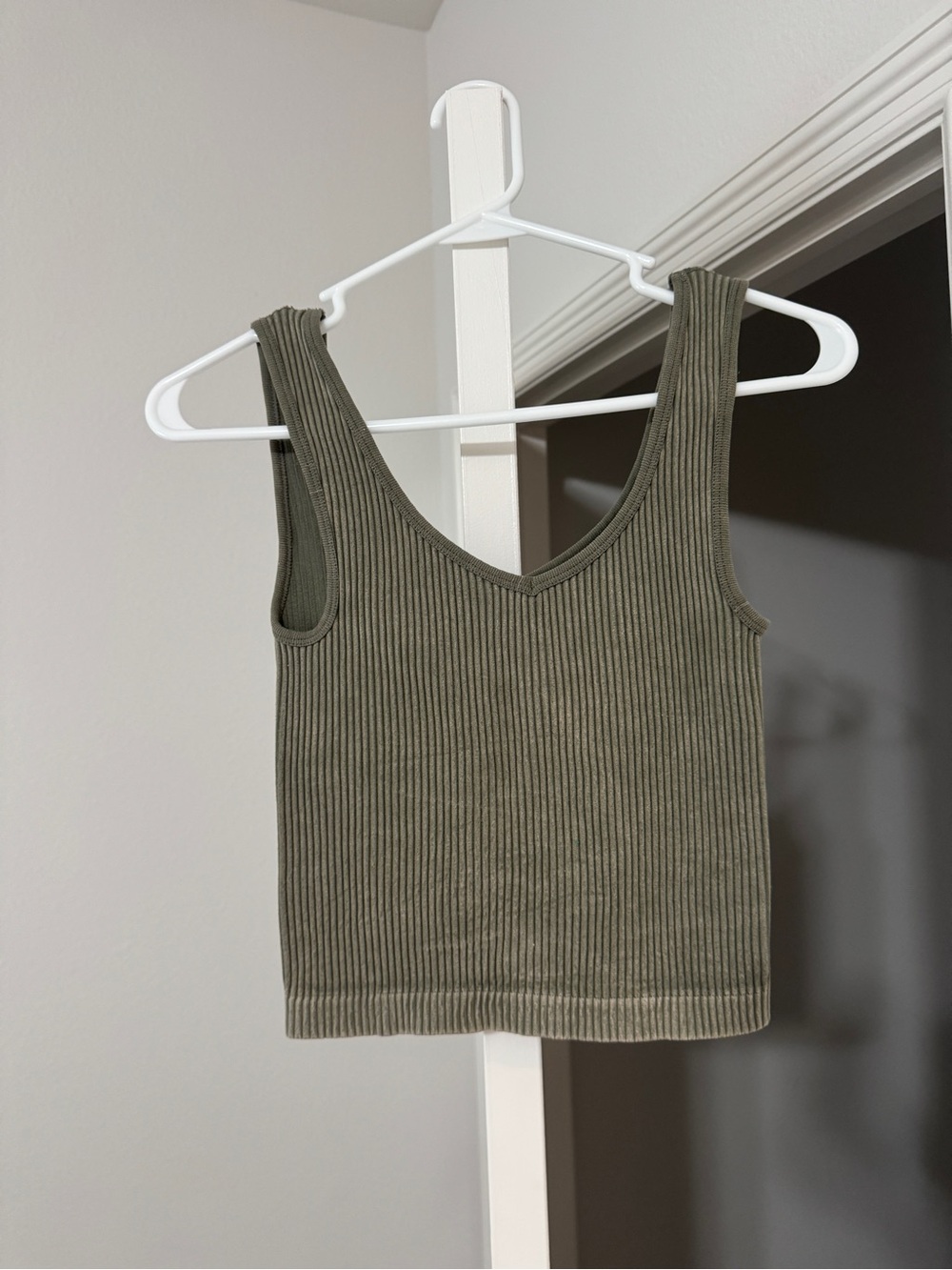 Ribbed V-Neck Tank Top - Olive